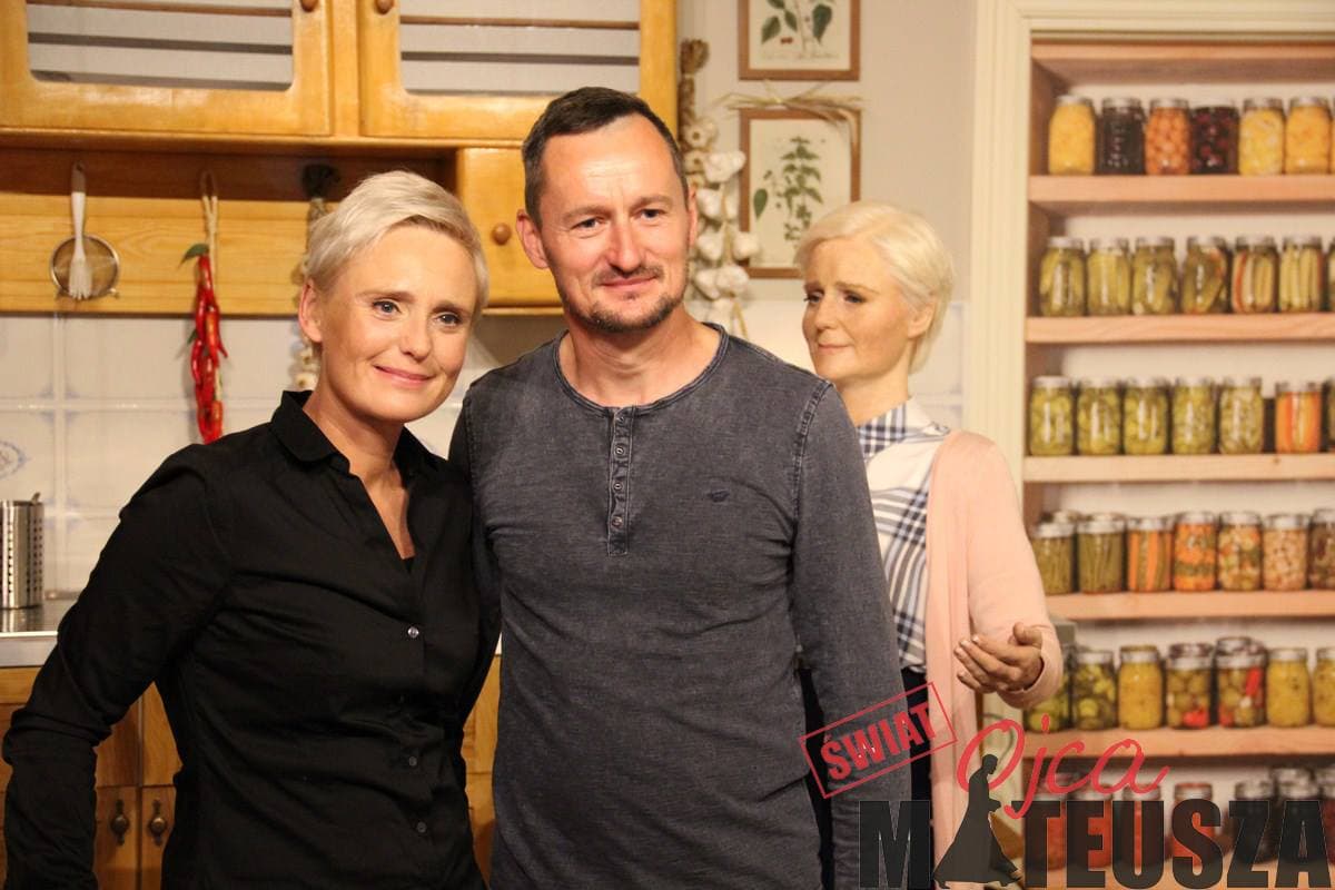 Kinga Preis na wystawie Świat Ojca Mateusza